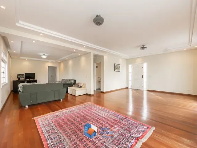 Sobrado com 297m² 4 quartos e 5 banheiros, à venda, no bairro Vila Marari em São Paulo