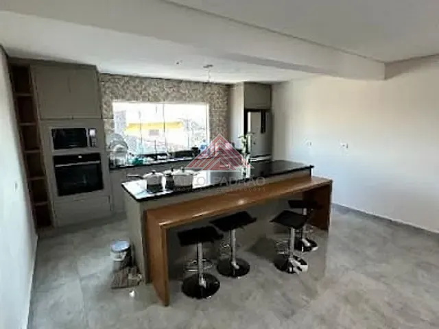 Sobrado com 130m² 3 quartos e 2 banheiros, à venda, no bairro Jardim Santa Lídia em Mauá
