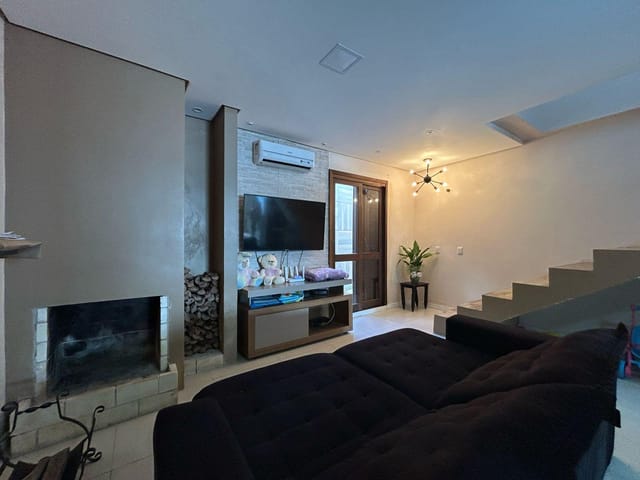 Casa com 260m² 2 quartos e 2 banheiros, à venda, no bairro Recanto de Portugal em Pelotas