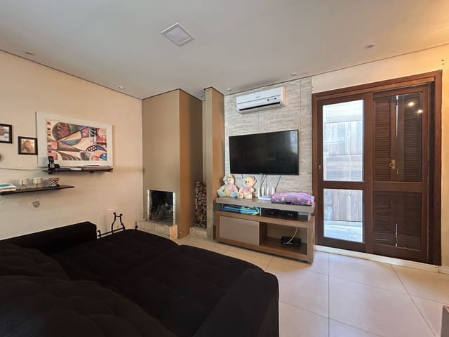 Casa com 260m² 2 quartos e 2 banheiros, à venda, no bairro Recanto de Portugal em Pelotas