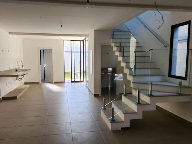 Foto do Sobrado - Sobrado com 3 dormitórios à venda, 200 m² por R$ 945.000,00 - Portal dos Pássaros - São José dos Campos/SP | INDEPENDENCE NEGOCIOS IMOBILIARIOS LTDA