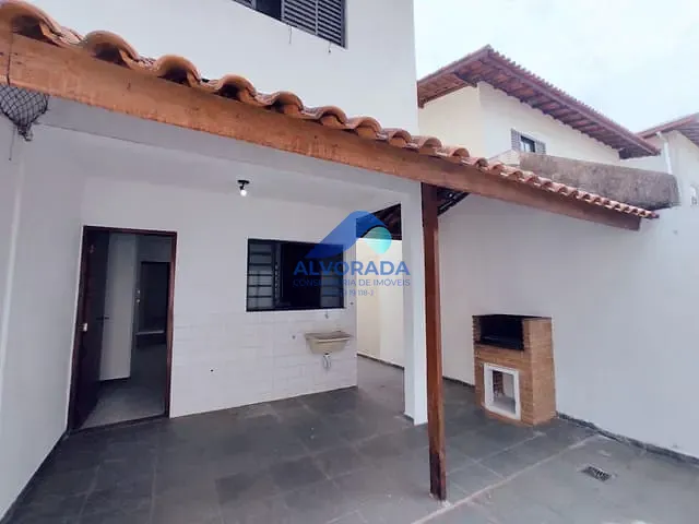 Sobrado com 125m² 3 quartos e 1 banheiro, para alugar, no bairro Jardim Alvorada em São José dos Campos