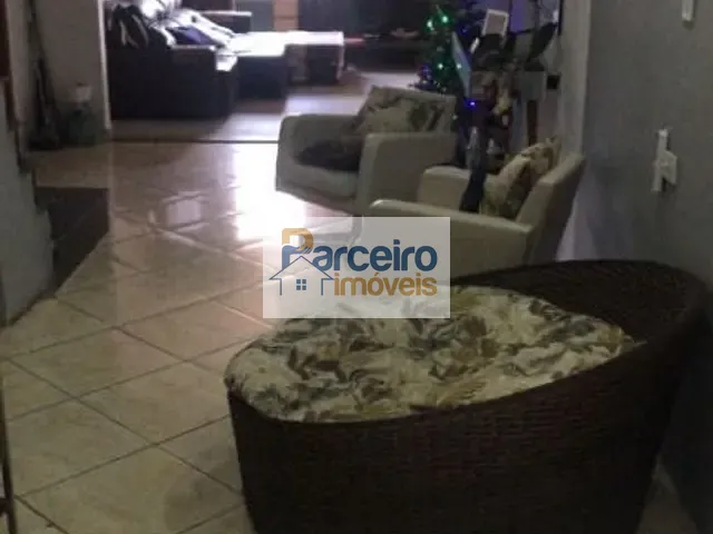 Casa com 200m² 4 quartos e 2 banheiros, à venda, no bairro Jardim Nossa Senhora do Carmo em São Paulo
