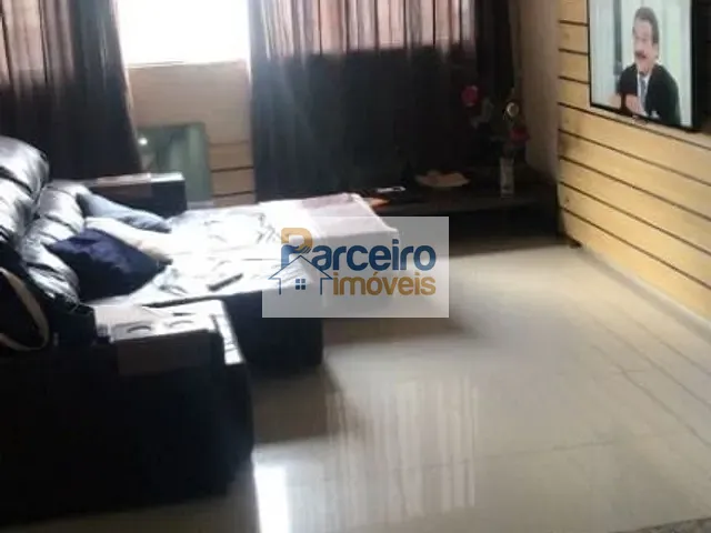 Casa com 200m² 4 quartos e 2 banheiros, à venda, no bairro Jardim Nossa Senhora do Carmo em São Paulo