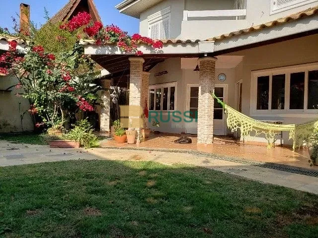 Sobrado com 390m² 4 quartos e 7 banheiros, à venda, no bairro Jardim Esplanada em São José dos Campos