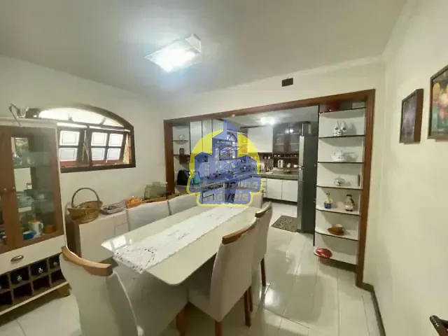 Sobrado com 198m² 3 quartos e 2 banheiros, à venda, no bairro Cidade das Flores em Osasco