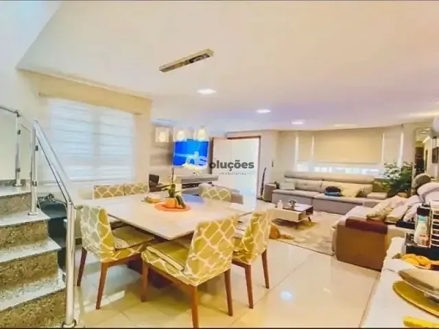 Sobrado 3 quartos e 4 banheiros, à venda, no bairro Cidade Mãe do Céu em São Paulo