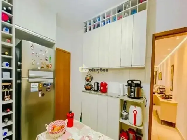 Sobrado 3 quartos e 4 banheiros, à venda, no bairro Cidade Mãe do Céu em São Paulo