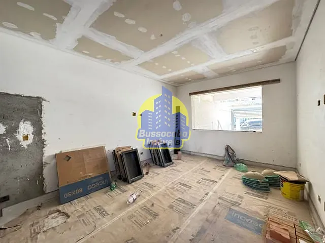Sobrado com 220m² 3 quartos e 5 banheiros, à venda, no bairro Umuarama em Osasco