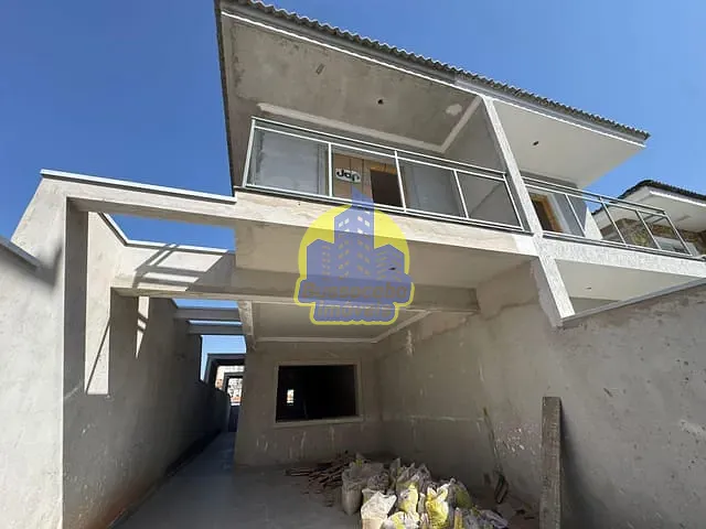 Sobrado com 220m² 3 quartos e 5 banheiros, à venda, no bairro Umuarama em Osasco