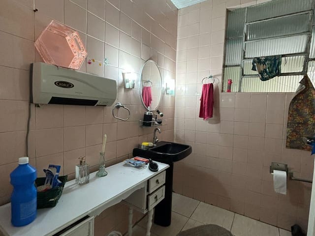 Casa com 240m² 7 quartos e 5 banheiros, à venda, no bairro Centro em Pelotas