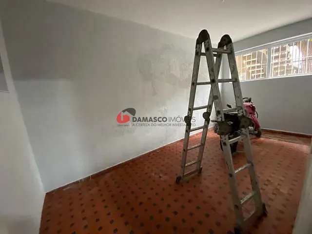 Sobrado com 400m² 3 quartos e 1 banheiro, para alugar, no bairro Vila Scarpelli em Santo André