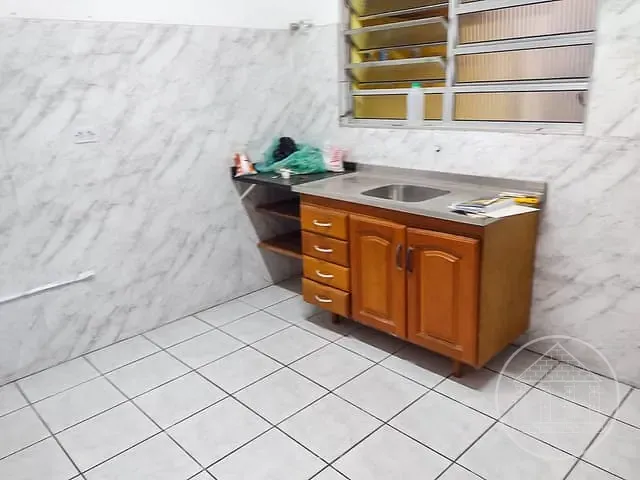 Sobrado com 125m² 3 quartos e 1 banheiro, para alugar, no bairro Parque Brasil em São Paulo