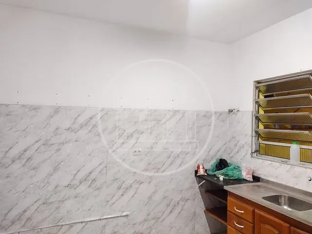 Sobrado com 125m² 3 quartos e 1 banheiro, para alugar, no bairro Parque Brasil em São Paulo