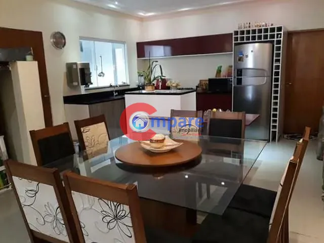 Sobrado com 300m² 4 quartos e 1 banheiro, à venda, no bairro Jardim Doraly em Guarulhos