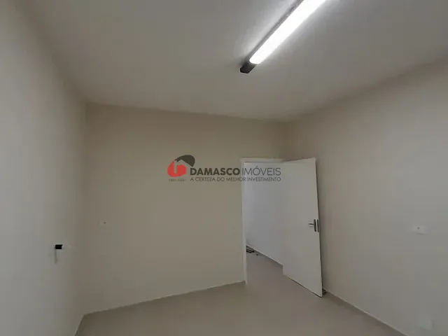 Sobrado 3 quartos e 2 banheiros, para alugar, no bairro Santa Paula em São Caetano do Sul