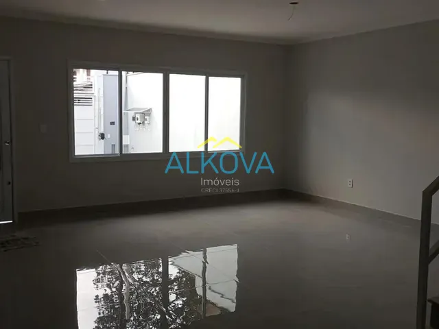 Sobrado com 210m² 3 quartos e 4 banheiros, à venda, no bairro Monte Castelo em São José dos Campos
