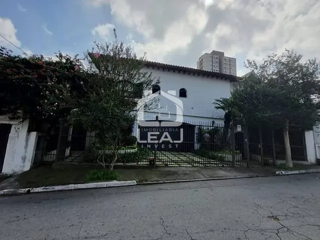 Sobrado com 450m² 5 quartos e 6 banheiros, à venda, no bairro Parque Maria Helena em São Paulo