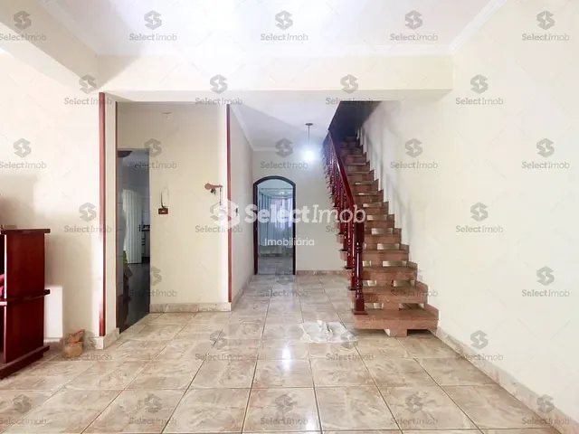Sobrado com 192m² 3 quartos e 3 banheiros, à venda, no bairro Parque São Vicente em Mauá