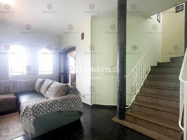 Sobrado com 245m² 4 quartos e 7 banheiros, à venda, no bairro Centro em Ribeirão Pires