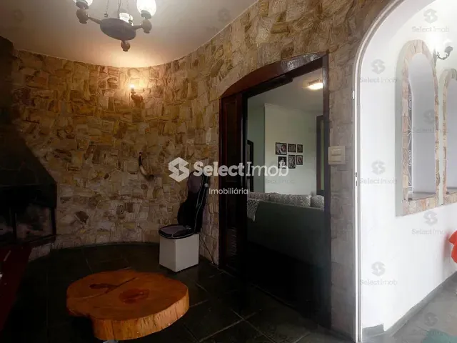 Sobrado com 245m² 4 quartos e 7 banheiros, à venda, no bairro Centro em Ribeirão Pires