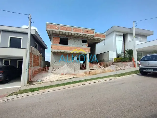 Sobrado com 252m² 4 quartos e 4 banheiros, à venda, no bairro Condomínio Residencial Mantiqueira em São José dos Campos