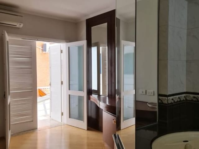 Foto do Sobrado - Sobrado com 4 dormitórios, 285 m² - venda por R$ 2.700.000,00 ou aluguel por R$ 10.640,00/mês - Pqe Res Aquarius - São José dos Campos/SP | RUSSI IMÓVEIS