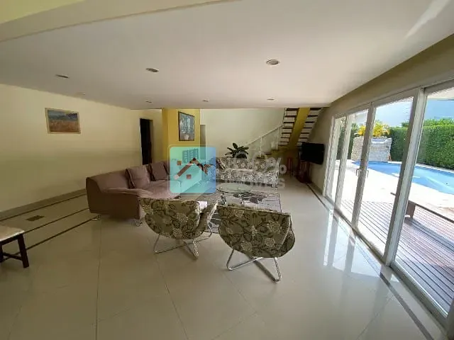 Sobrado com 842m² 4 quartos e 5 banheiros, à venda, no bairro Terras de Sant'anna em Jacareí