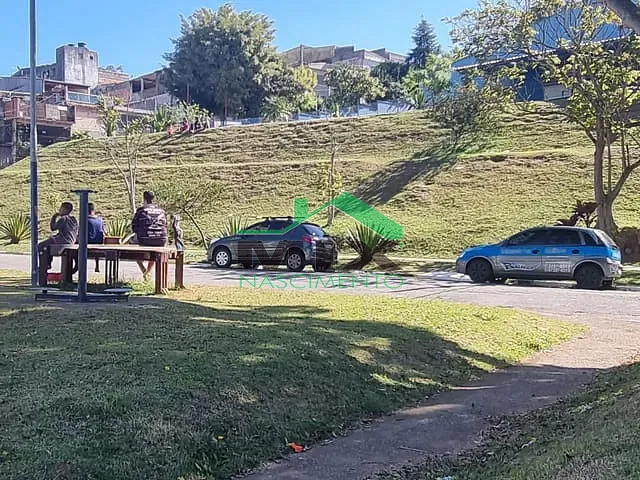 Sobrado com 162m² 3 quartos e 4 banheiros, à venda, no bairro Jardim Sílvia Maria em Mauá