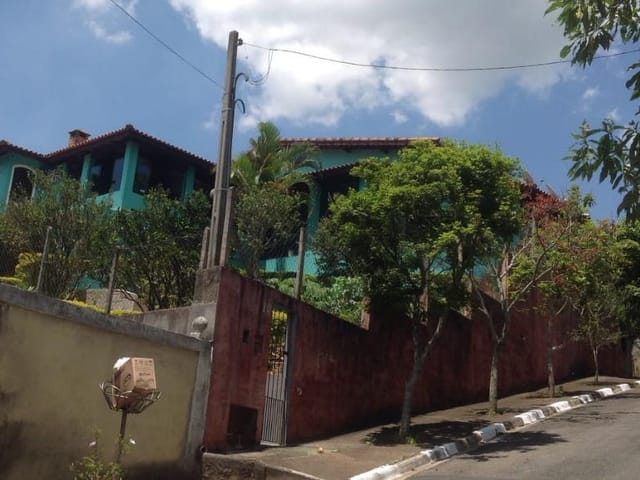 Sobrado com 650m² 4 quartos e 5 banheiros, à venda, no bairro Chácara do Planalto em Vargem Grande Paulista