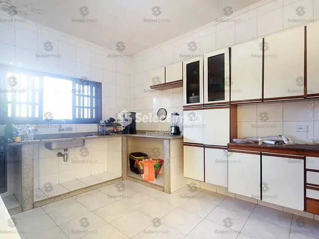 Sobrado com 344m² 3 quartos e 3 banheiros, à venda, no bairro Jardim Campo Verde em Mauá