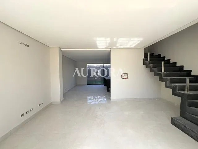 Sobrado com 125m² 3 quartos e 3 banheiros, à venda, no bairro Jardim Ecoville I em Cambé