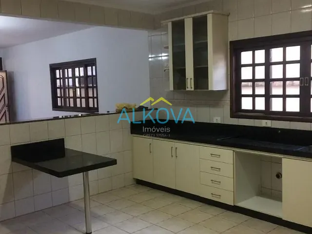 Sobrado com 250m² 3 quartos e 1 banheiro, à venda, no bairro Urbanova em São José dos Campos