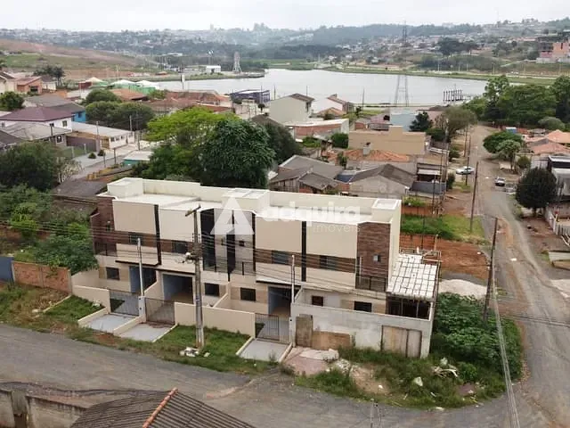 Sobrado com 72m² 2 quartos e 3 banheiros, à venda, no bairro Oficinas em Ponta Grossa