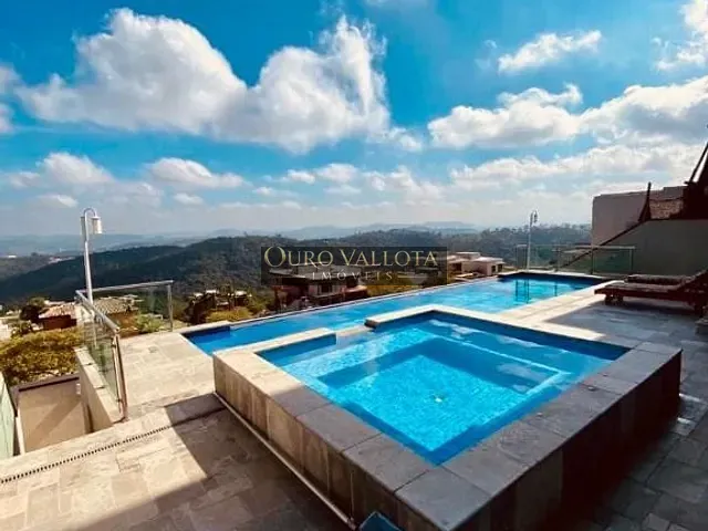 Sobrado com 532m² 6 quartos e 4 banheiros, à venda, no bairro Conjunto Residencial Alpes do Jaraguá em São Paulo