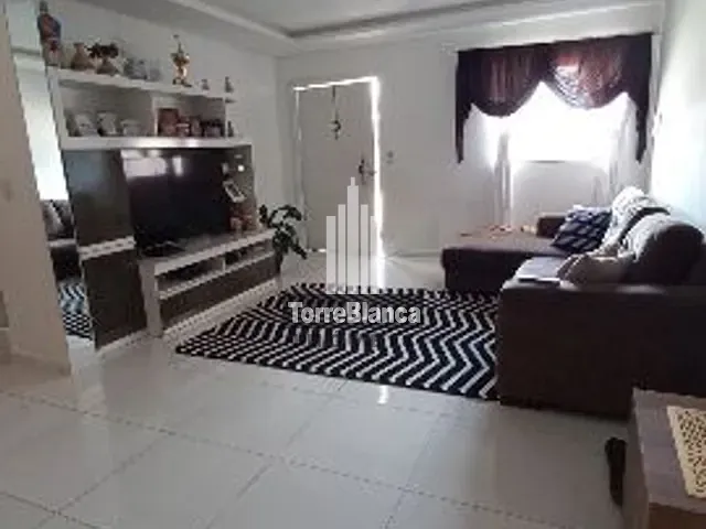 Sobrado com 265m² 4 quartos e 3 banheiros, à venda, no bairro Cará-Cará em Ponta Grossa