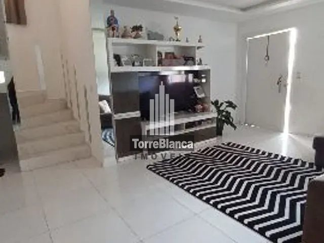 Sobrado com 265m² 4 quartos e 3 banheiros, à venda, no bairro Cará-Cará em Ponta Grossa