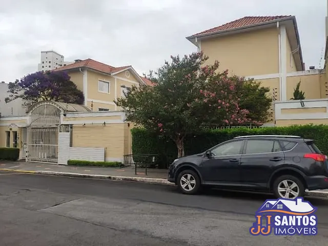 Sobrado com 1500m² 3 quartos e 2 banheiros, à venda, no bairro Vila Bertioga em São Paulo
