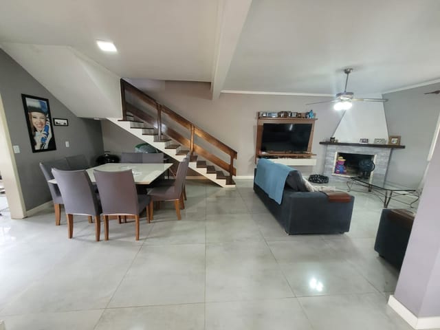 Casa com 1025m² 4 quartos e 4 banheiros, à venda, no bairro Areal em Pelotas