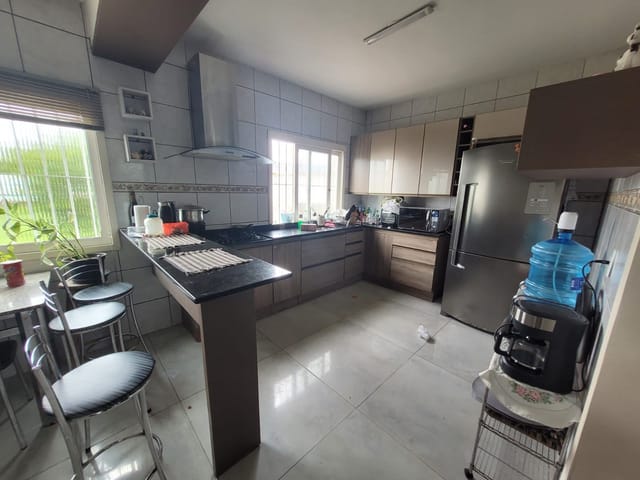 Casa com 1025m² 4 quartos e 4 banheiros, à venda, no bairro Areal em Pelotas