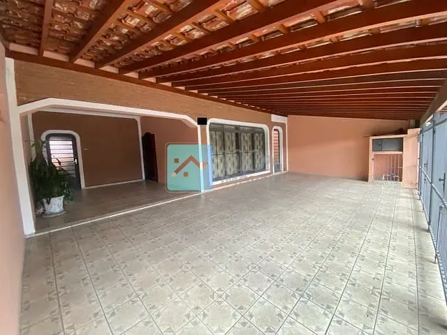 Sobrado com 250m² 4 quartos e 3 banheiros, à venda, no bairro Bosque dos Eucaliptos em São José dos Campos