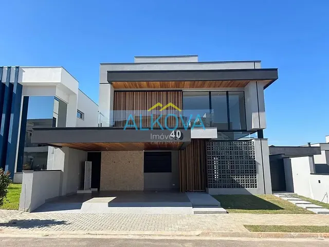 Sobrado com 250m² 4 quartos e 5 banheiros, à venda, no bairro Bairro da Floresta em São José dos Campos