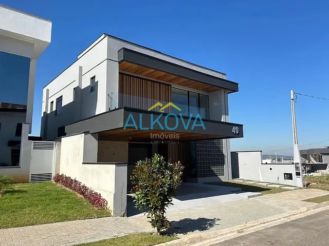 Sobrado com 250m² 4 quartos e 5 banheiros, à venda, no bairro Bairro da Floresta em São José dos Campos