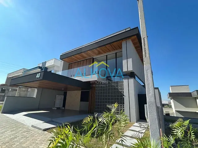 Sobrado com 250m² 4 quartos e 5 banheiros, à venda, no bairro Bairro da Floresta em São José dos Campos