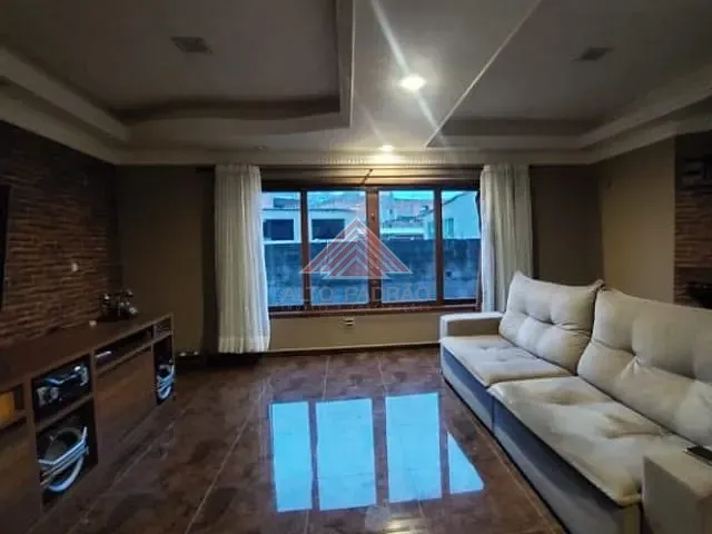 Sobrado com 400m² 4 quartos e 3 banheiros, à venda, no bairro Vila Tavares em Mauá