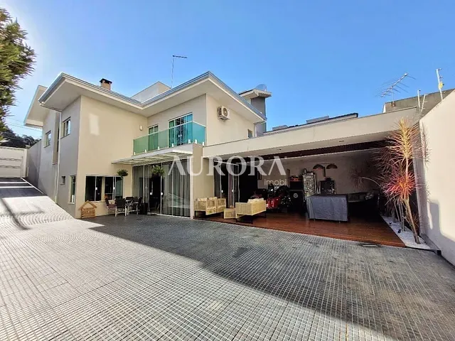 Sobrado com 330m² 4 quartos e 3 banheiros, à venda, no bairro Jardim Asteca em Rolândia