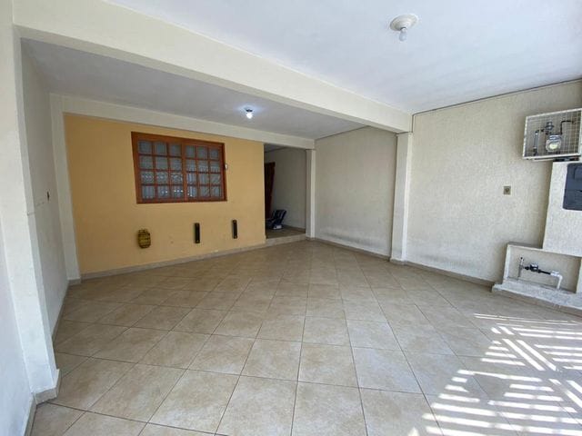 Foto do Sobrado - Sobrado à venda, 5 quartos sendo 2 suítes, 4 banheiros, 2 vagas, 189m² | Collina Imóveis