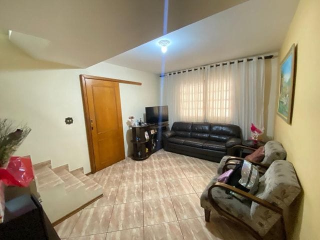 Foto do Sobrado - Sobrado à venda, 5 quartos sendo 2 suítes, 4 banheiros, 2 vagas, 189m² | Collina Imóveis