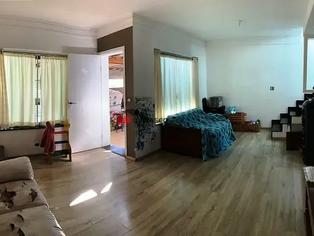 Sobrado com 178m² 2 quartos e 1 banheiro, à venda, no bairro Santa Paula em São Caetano do Sul
