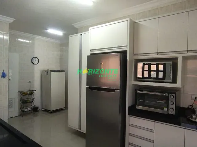 Casa com 360m² 3 quartos e 5 banheiros, à venda, no bairro Urbanova em São José dos Campos